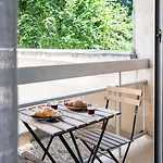 Studio Renove Avec Balcon Pres Des Champs-Elysees