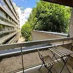 Studio Renove Avec Balcon Pres Des Champs-Elysees