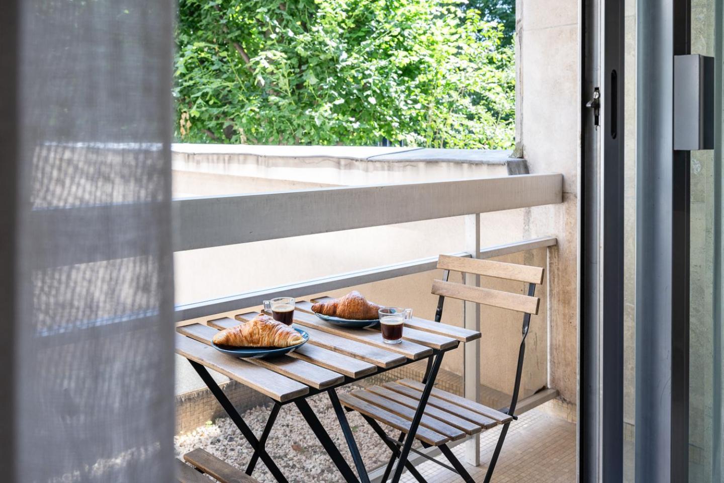 Renove Avec Balcon Pres Des Champs-elysees Appartamento *
